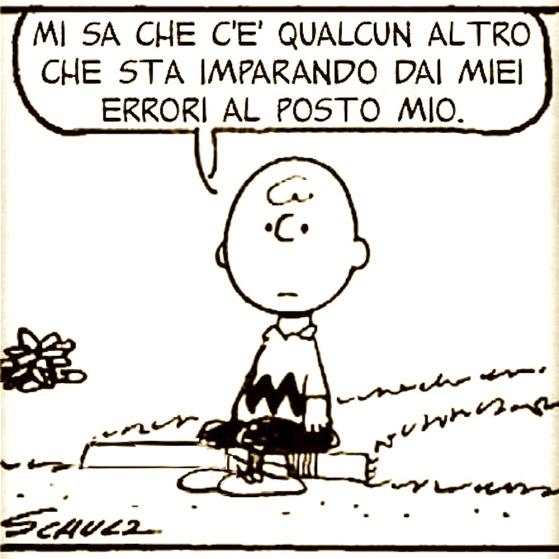 Charlie Brown seduto